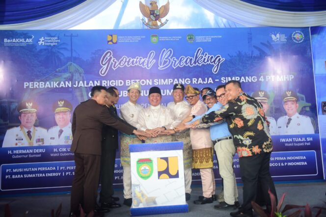
Resmikan Ground Breaking Jalan di PALI, Herman Deru Targetkan Infrastruktur Dorong Segitiga Emas Sumsel