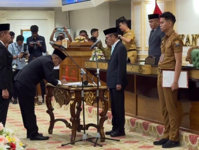 
Nahkoda Baru PDAM Tirta Musi, Teddy Andrian Alumni Unsri Bersertifikasi Nasional