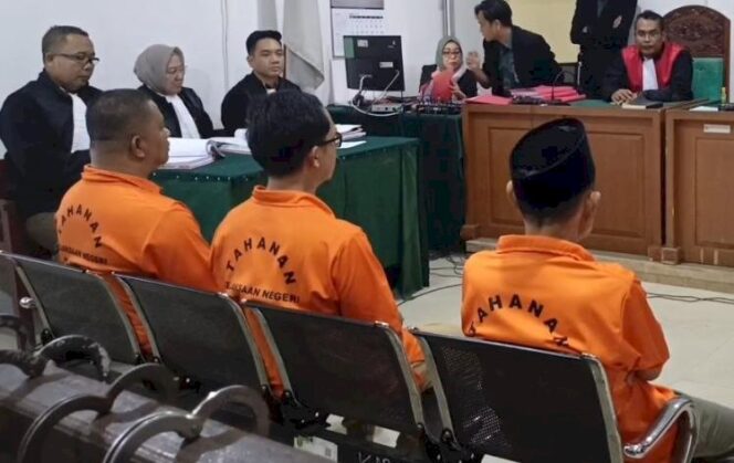 
Sidang di Pengadilan Negeri Klas I A Palembang, jaksa penuntut umum (JPU) menuntut terdakwa dengan hukuman lima tahun penjara serta denda sebesar Rp10 miliar. Foto : Istimewa