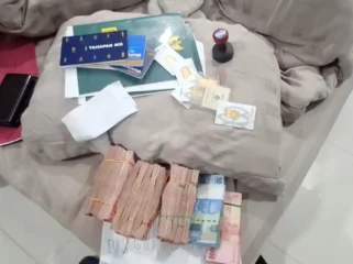 Hasil penggeledahan penyidik pidsus Kejati Sumsel di dua rumah saksi dugaan korupsi lalu lintas pelayaran di Sungai Lalan (Dok: Kejati Sumsel)