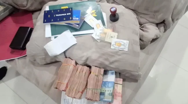 Hasil penggeledahan penyidik pidsus Kejati Sumsel di dua rumah saksi dugaan korupsi lalu lintas pelayaran di Sungai Lalan (Dok: Kejati Sumsel)