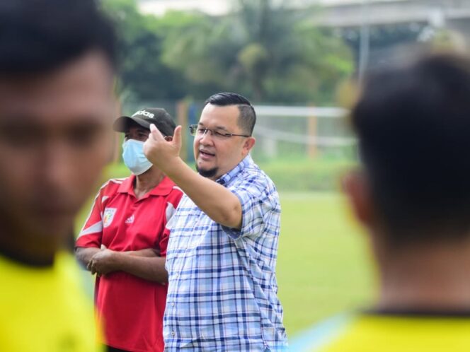 
Hendri Zainuddin Siap Nahkodai PSSI Sumsel, Figur Berpengalaman di Dunia Sepak Bola