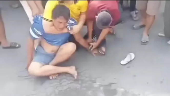 
Pelaku saat hendak di tangkap. Foto : Istimewa