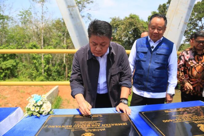 
Herman Deru Resmikan 17 Jembatan di Sumsel, Percepat Akses dan Dorong Pertumbuhan Ekonomi Warga