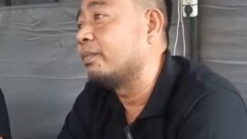 Herman, kerabat dari Yanto yang merupakan sopir mobil tangki dan Toni sebagai kenek/Anyelir. 