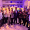 Panitia Khusus (Pansus) Perkebunan DPRD Sumsel, anggota DPRD Sumsel Dapil Banyuasin, masyarakat foto bersama dengan anggota DPR RI Dapil Sumsel Fauzi Amroh setelah mengikuti Rapat Dengar Pendapat (RDP) bersama Komisi II DPR RI dan Kementerian ATR/ BPN, Selasa (19/5/2026) di Komisi II Jakarta.