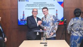 PT Pertamina Drilling Services Indonesia (Pertamina Drilling) menandatangani Memorandum of Understanding (MoU) dengan PT Schlumberger Geophysics Nusantara (SGN) di Tangerang, Jumat (22/5). Foto : Pertamina Drilling