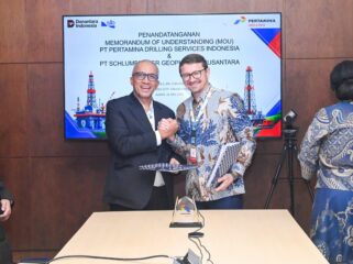 PT Pertamina Drilling Services Indonesia (Pertamina Drilling) menandatangani Memorandum of Understanding (MoU) dengan PT Schlumberger Geophysics Nusantara (SGN) di Tangerang, Jumat (22/5). Foto : Pertamina Drilling