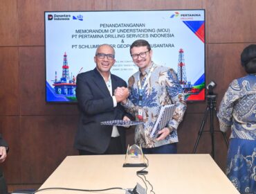 PT Pertamina Drilling Services Indonesia (Pertamina Drilling) menandatangani Memorandum of Understanding (MoU) dengan PT Schlumberger Geophysics Nusantara (SGN) di Tangerang, Jumat (22/5). Foto : Pertamina Drilling