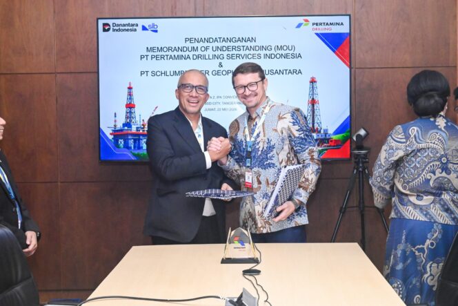 
PT Pertamina Drilling Services Indonesia (Pertamina Drilling) menandatangani Memorandum of Understanding (MoU) dengan PT Schlumberger Geophysics Nusantara (SGN) di Tangerang, Jumat (22/5). Foto : Pertamina Drilling