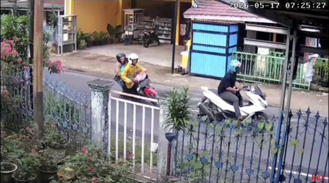 
Jambret di Palembang Makin Nekat, Pasutri dan Anak Terjatuh hingga Hantam Pagar Rumah