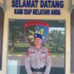 Anggota kepolisian dari Ditpolairut Polda Sumsel, Bripda M. Kadapi yang dengan tulus membantu biaya pelunasan administrasi dan pemakaman sang bayi/ist.