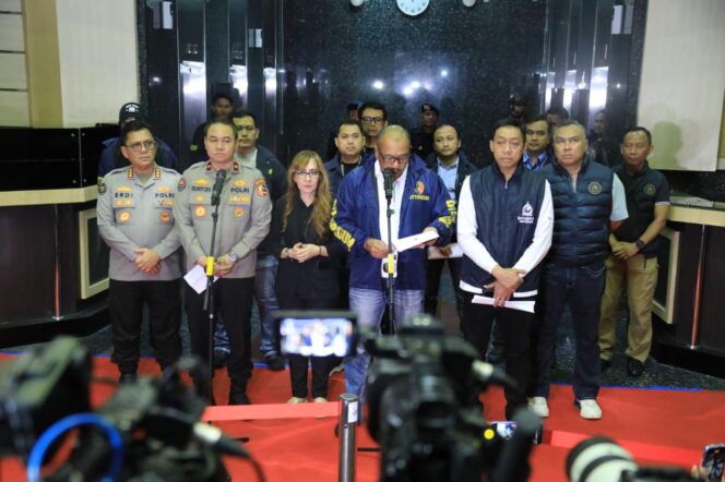 
Bareskrim Bongkar Judi Online Jaringan Internasional di Jakarta Barat, 321 WNA Diamankan