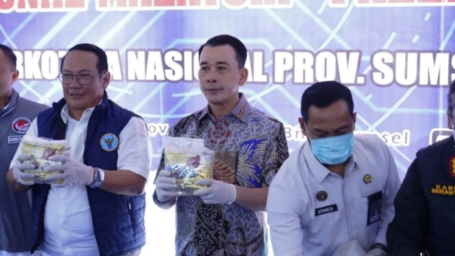 
Wakil Ketua DPRD Sumsel Nopianto Hadiri Pemusnahan 16,9 Kg Sabu