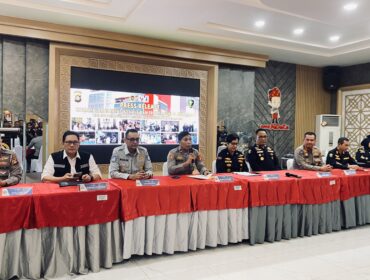 Konferensi pers yang diadakan di RS Bhayangkara/Anyelir.

