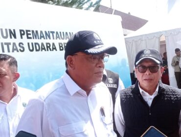 Menteri Lingkungan Hidup (LH), Jumhur Hidayat saat kunjungan ke Palembang. Foto : Abdullah Toriq/Urban Id