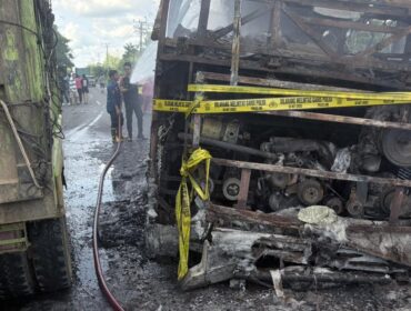 Kondisi Bus ALS dan Truk Tangki BBM di Muratara seusai kecelakaan. Foto : Istimewa