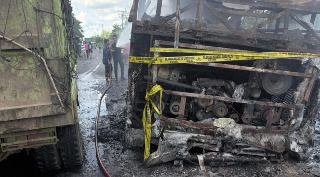 Kondisi Bus ALS dan Truk Tangki BBM di Muratara seusai kecelakaan. Foto : Istimewa