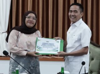 Audiensi Wali Kota Palembang, Ratu Dewa bersama WALHI Sumsel/ist. 