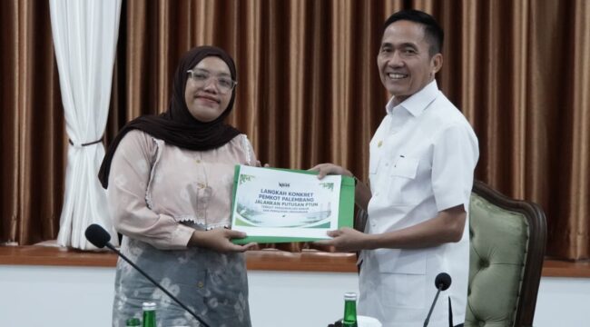 Audiensi Wali Kota Palembang, Ratu Dewa bersama WALHI Sumsel/ist. 