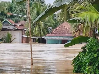 Kondisi rumah warga terendam banjir di Muratara. Foto : Istimewa