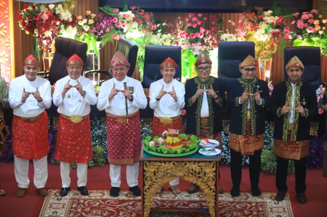 
Herman Deru Apresiasi Kenaikan IPM Palembang, Ajak Masyarakat Jaga Kekompakan dan Kepercayaan Publik