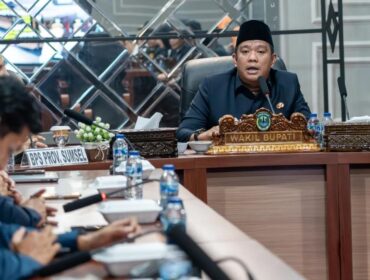 Wabup PALI, Iwan Tuaji sebelum di OTT Kejati Sumsel. Foto : Pemkab PALI
