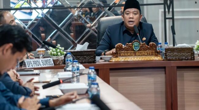Wabup PALI, Iwan Tuaji sebelum di OTT Kejati Sumsel. Foto : Pemkab PALI