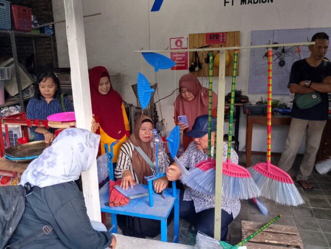 
Pertamina Patra Niaga Dorong Ekonomi Sirkular melalui Program Pengelolaan Sampah dan Limbah Berkelanjutan