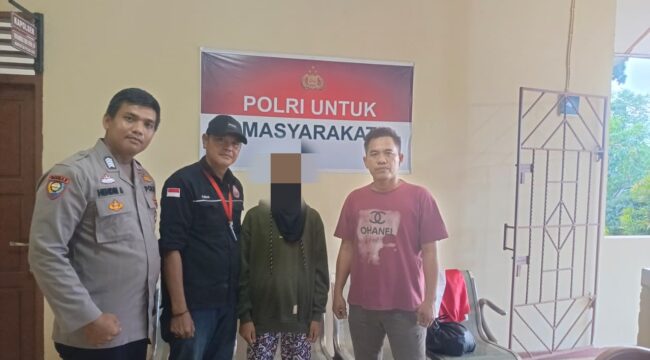 Siswi yang Tikam Guru menyerahkan diri ke polisi. Foto : Istimewa