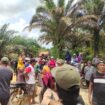 Koalisi Masyarakat Sipil Anti Mafia Tanah Sumatera Selatan melakukan aksi protes terhadap 4 petani yang dijadikan tersangka/ist.