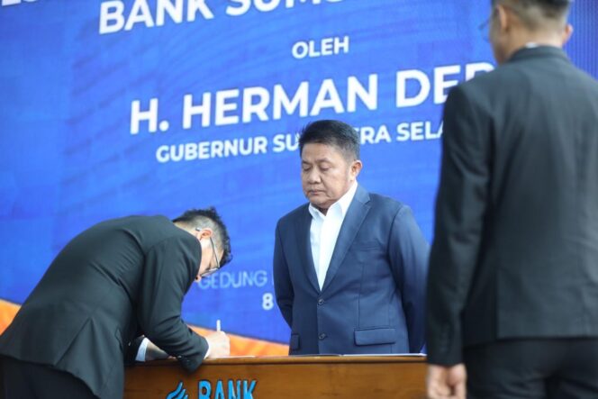 
Herman Deru Resmikan Dirut Baru Bank Sumsel Babel, Tekankan Penguatan Trust dan Layanan Digital