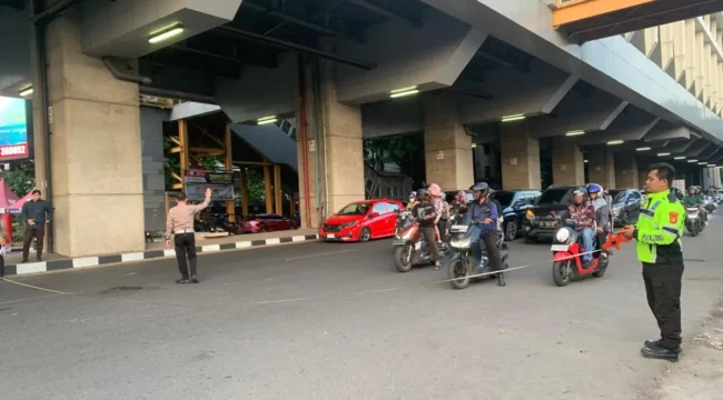 Kecelakaan beruntun di kawasan Pasar Cinde dan Bawah Stasiun LRT Cinde (Dok: Polrestabes Palembang)