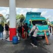 Antrean BBM Solar di SPBU KM7 Palembang. Foto : Abdullah Toriq/Urban Id