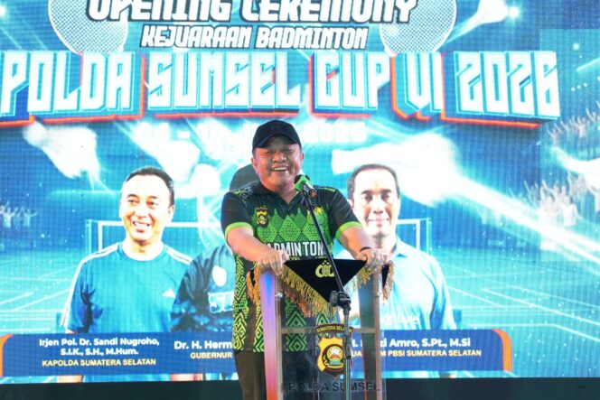 
Herman Deru Apresiasi Kapolda Sumsel Cup VI, Dorong Lahirnya Bibit Atlet Bulutangkis Berprestasi