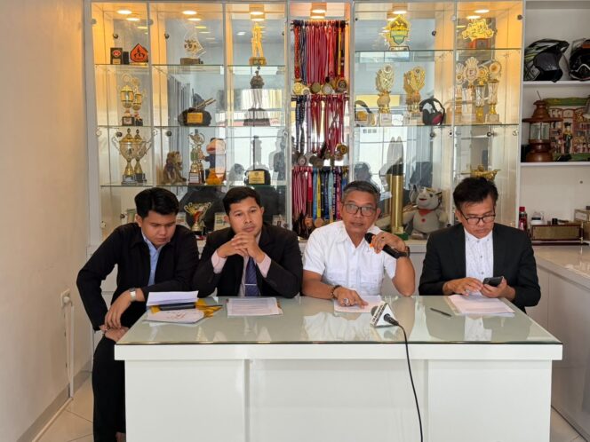 
Merasa Dirugikan, Simon Wangdra Somasi Pemilik Akun @dapityupiter Terkait Dugaan Pencemaran Nama Baik
