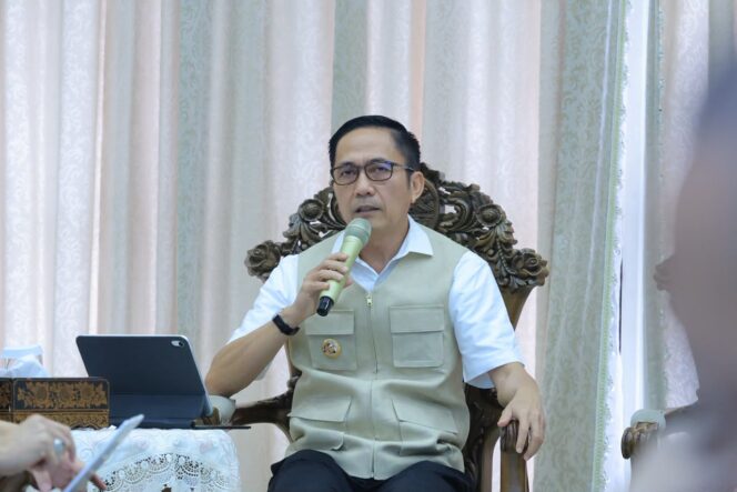 
Wali Kota Palembang, Ratu Dewa, Pimpin Rapat Evaluasi Seluruh Kinerja Pejabat di Lingkup Pemkot Palembang