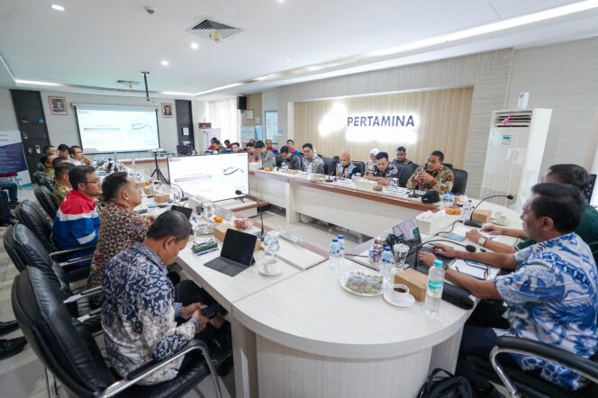 
Dewan Komisaris Pertamina Patra Niaga Tinjau Distribusi Energi dan Program Pemberdayaan Masyarakat di Kepri