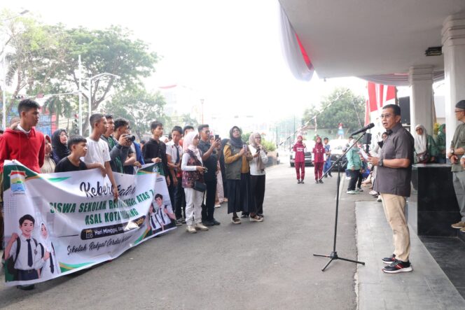 
Pemkot Palembang Lepas Keberangkatan 60 Peserta Didik Sekolah Rakyat Menengah Atas ke OKI