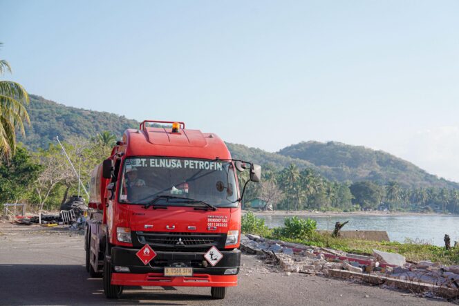 
Penjaga Denyut Energi NTT Tetap Melayani di Tengah Pemulihan Pascagempa