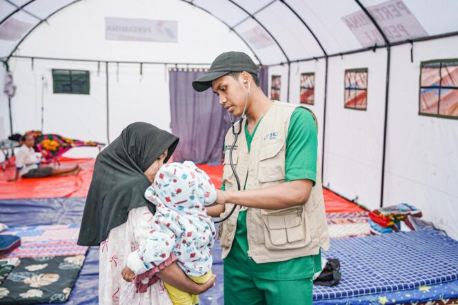 
Pertamina Peduli Dirikan Posko Medis Gratis 24 Jam, Lebih Dekat dengan Korban Gempa di Reok NTT