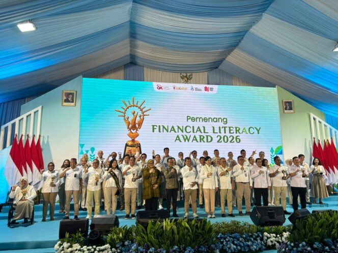 
Ratu Tenny Leriva: Financial Literacy Award Bukti Komitmen Sumsel Tingkatkan Literasi Keuangan
