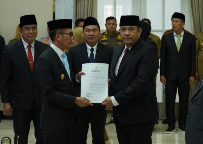 
Ratu Dewa Beri Waktu 30 Hari ke Kadishub Baru untuk Atasi Permasalahan Penerangan Jalan di Palembang