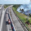Kondisi Karhutla di Desa Palem Raya, asap nyaris masuk ke area Tol Palindra. (Dok. Manggala Agni)