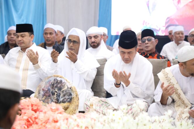 
Atasi Kemarau dan Kabut Asap, Ratu Dewa Ajak Warga Palembang Berdoa dan Rawat Lingkungan