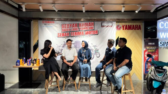 
Lewat Program Sobek Label, Yamaha Thamrin Brothers Serahkan Hadiah Utama Mio M3 Sekaligus Edukasi Oli Asli Yamalube