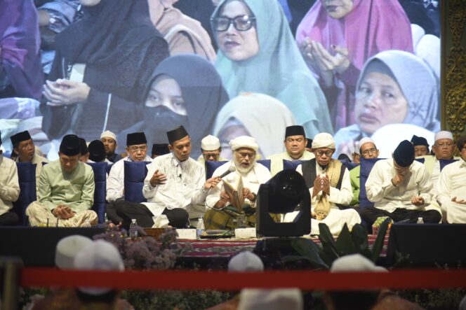 
Lantik Pengurus FUUU Bersama UAS, Ratu Dewa Ajak Warga Palembang Resapi Teladan Rasulullah