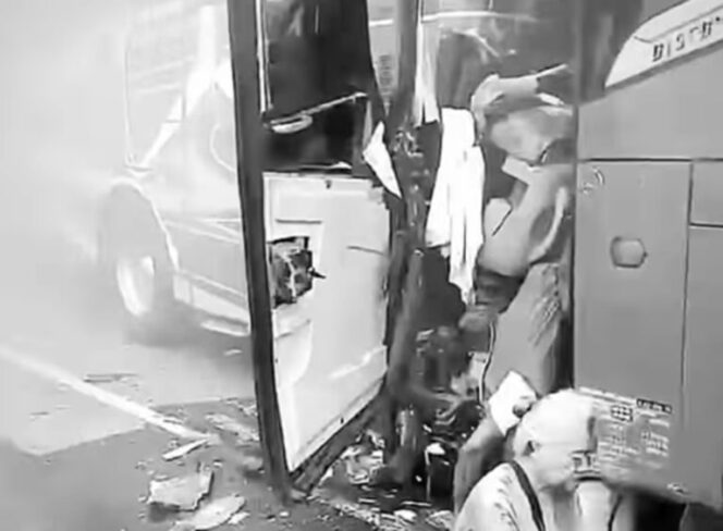 
Empat Kendaraan Terlibat Kecelakaan Beruntun di Tol Palindra, Nihil Korban Jiwa
