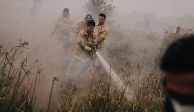 
Dikepung Asap Kiriman Daerah Lain, Kualitas Udara Palembang Masuk Kategori Berbahaya