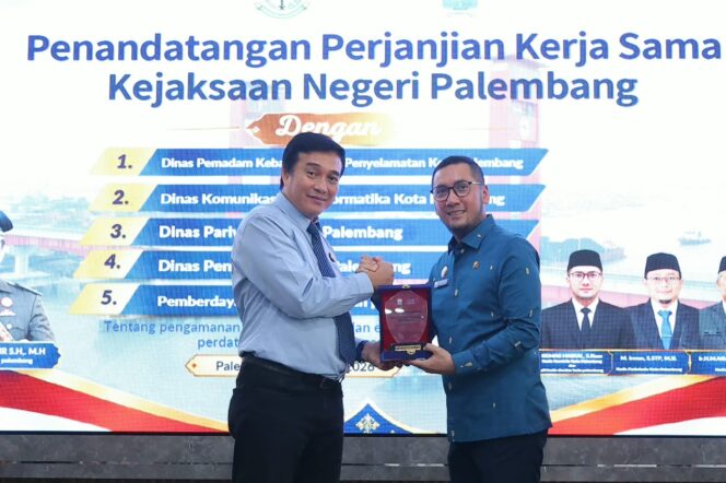 
Tingkatkan Pengawasan dan Cegah Kekeliruan Hukum, Lima Perangkat Daerah di Palembang Dikawal Kejari